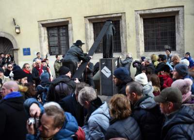 Oto człowiek na desce ostatniego ratunku - zdjęcie 19