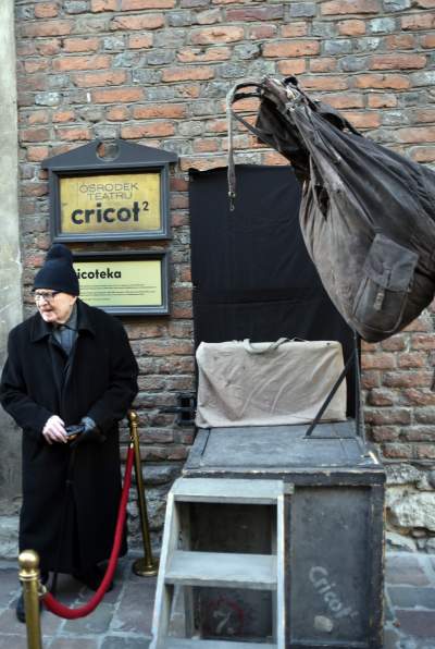 Oto człowiek na desce ostatniego ratunku - zdjęcie 4