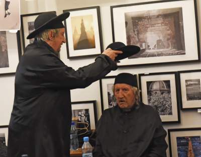 Oto człowiek na desce ostatniego ratunku - zdjęcie 2