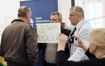 Szarpanina podczas konferencji o gender... - zdjęcie 3