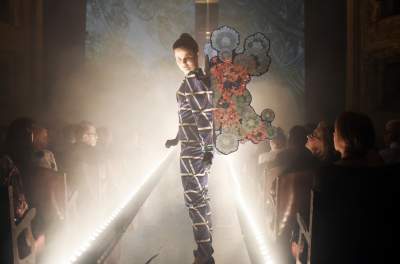 Takiego pokazu mody jeszcze w Krakowie nie było - zdjęcie 18