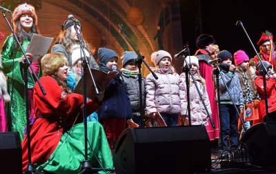 Krakowski fenomen: znów tłumy na Małym Rynku (rok 2019) - zdjęcie 19