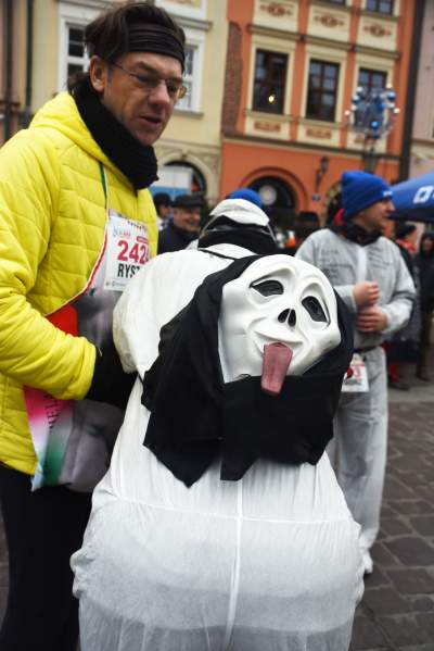 Biegła skrzynka, pierogi, czarownice i inne stwory: najfajniejszy bieg w Krakowie - zdjęcie 5