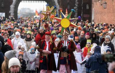 Tysiące krakowian na ulicach, jeden z królów z... Dalekiego Wschodu - zdjęcie 20