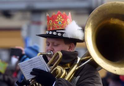 Tysiące krakowian na ulicach, jeden z królów z... Dalekiego Wschodu - zdjęcie 6