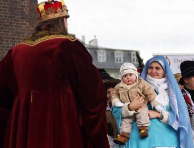 Tysiące krakowian na ulicach, jeden z królów z... Dalekiego Wschodu - zdjęcie 35