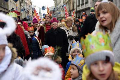 Tysiące krakowian na ulicach, jeden z królów z... Dalekiego Wschodu - zdjęcie 27