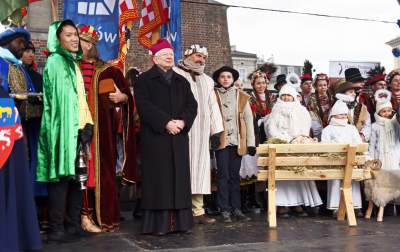 Tysiące krakowian na ulicach, jeden z królów z... Dalekiego Wschodu - zdjęcie 34
