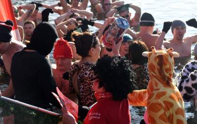 Zabawa na Bagrach: przed rokiem zalew pokrywał lód, a teraz... - zdjęcie 19