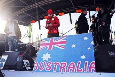 Oni to lubią: opary benzyny, spaliny, i dym spod spalonych gum - zdjęcie 12