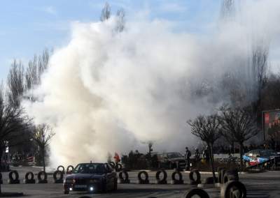 Oni to lubią: opary benzyny, spaliny, i dym spod spalonych gum - zdjęcie 18