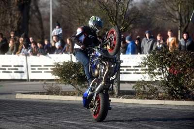 Oni to lubią: opary benzyny, spaliny, i dym spod spalonych gum - zdjęcie 25