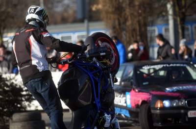 Oni to lubią: opary benzyny, spaliny, i dym spod spalonych gum - zdjęcie 27