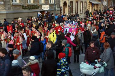 Największa skarbonka WOŚP pochodem przeniesiona na Powiśle - zdjęcie 38