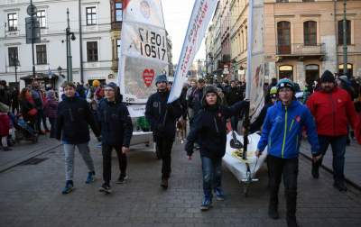 Największa skarbonka WOŚP pochodem przeniesiona na Powiśle - zdjęcie 26