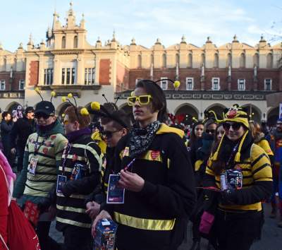 Największa skarbonka WOŚP pochodem przeniesiona na Powiśle - zdjęcie 14