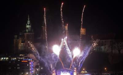 Światełko do nieba i serduszko z dronów pod Wawelem... - zdjęcie 55