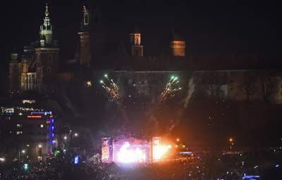 Światełko do nieba i serduszko z dronów pod Wawelem... - zdjęcie 53