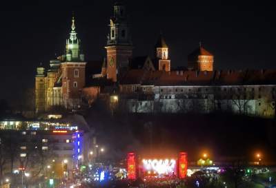 Światełko do nieba i serduszko z dronów pod Wawelem... - zdjęcie 3