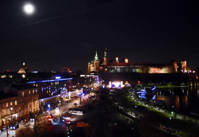 Światełko do nieba i serduszko z dronów pod Wawelem... - zdjęcie 45