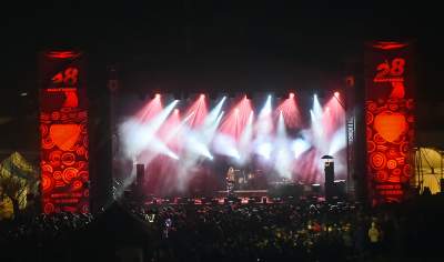 Światełko do nieba i serduszko z dronów pod Wawelem... - zdjęcie 5