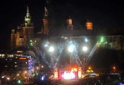 Światełko do nieba i serduszko z dronów pod Wawelem... - zdjęcie 54