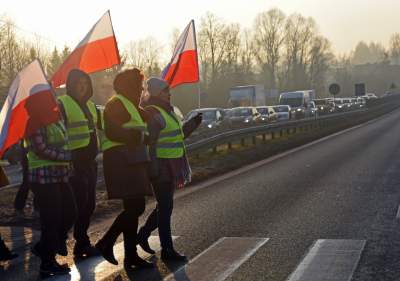 "Żółte kamizelki" blokowały zakopiankę koło Myślenic - zdjęcie 15
