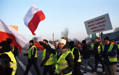 "Żółte kamizelki" blokowały zakopiankę koło Myślenic - zdjęcie 13