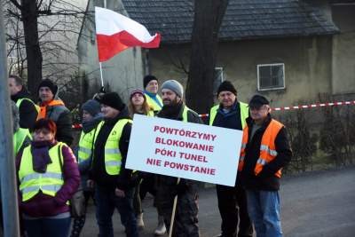 "Żółte kamizelki" blokowały zakopiankę koło Myślenic - zdjęcie 11