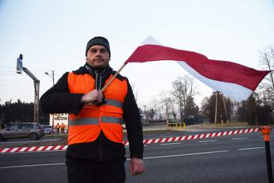 "Żółte kamizelki" blokowały zakopiankę koło Myślenic - zdjęcie 6