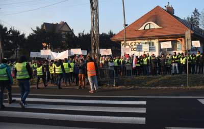 "Żółte kamizelki" blokowały zakopiankę koło Myślenic - zdjęcie 17
