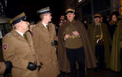Gościem specjalnym na tym balu był... koń, wznieśli za niego toast - zdjęcie 4