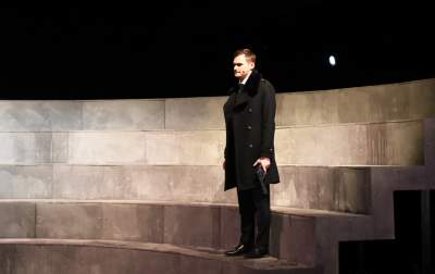 Premiera w Krakowie: rozpoznajecie o jaką szkolną lekturę chodzi? - zdjęcie 9