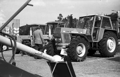 Nie tak dawno w Krakowie: pokaz mocy... kółek rolniczych - zdjęcie 8