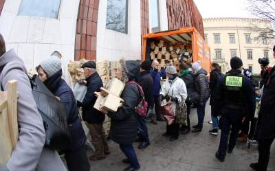 Walentynkowy przedmiot pożądania w Krakowie, rozdali tysiąc - zdjęcie 24