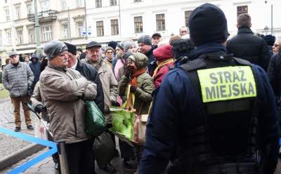 Walentynkowy przedmiot pożądania w Krakowie, rozdali tysiąc - zdjęcie 6