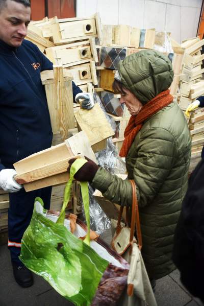 Walentynkowy przedmiot pożądania w Krakowie, rozdali tysiąc - zdjęcie 12