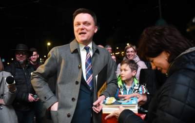 Najazd "łowców autografów": sprawdzona taktyka na krakowiankę i obwarzanka - zdjęcie 8