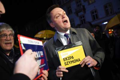 Najazd "łowców autografów": sprawdzona taktyka na krakowiankę i obwarzanka - zdjęcie 11