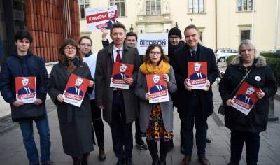 Najazd "łowców autografów": sprawdzona taktyka na krakowiankę i obwarzanka - zdjęcie 6