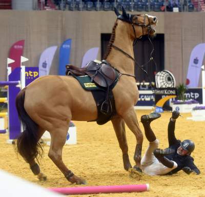 Jak spadać to z... pięknego konia. Wyjątkowa impreza - zdjęcie 5