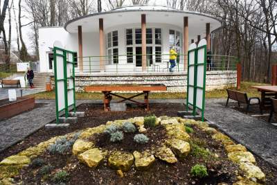 Zabytkowy pawilon w Lesie Wolskim zyskał nowe oblicze - zdjęcie 36