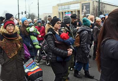 Dzień kobiet w Krakowie pod nadzorem: Manifa i... płacz dzieci - zdjęcie 33