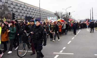 Dzień kobiet w Krakowie pod nadzorem: Manifa i... płacz dzieci - zdjęcie 24