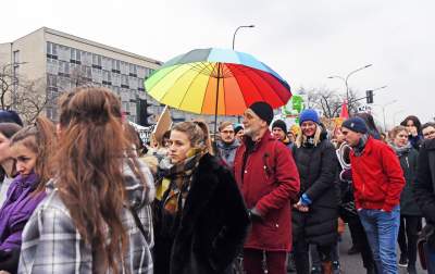 Dzień kobiet w Krakowie pod nadzorem: Manifa i... płacz dzieci - zdjęcie 26
