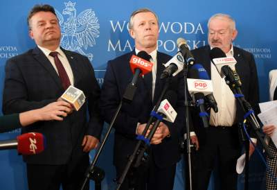 Marek Lasyk: Tak ramię w ramię "walczymy" z koronawirusem, kichanie zabronione! - zdjęcie 4