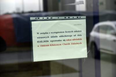 Wstrzymane planowe zabiegi w szpitalu, dodatkowe łóżka w namiocie - zdjęcie 8