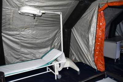 Wstrzymane planowe zabiegi w szpitalu, dodatkowe łóżka w namiocie - zdjęcie 5