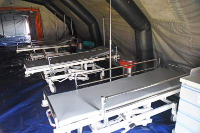 Wstrzymane planowe zabiegi w szpitalu, dodatkowe łóżka w namiocie - zdjęcie 3