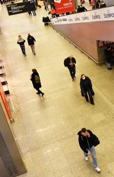 Pustki w Balicach, koronawirus wystraszył turystów (10 marca 2020) fot. Marek Lasyk - zdjęcie 6